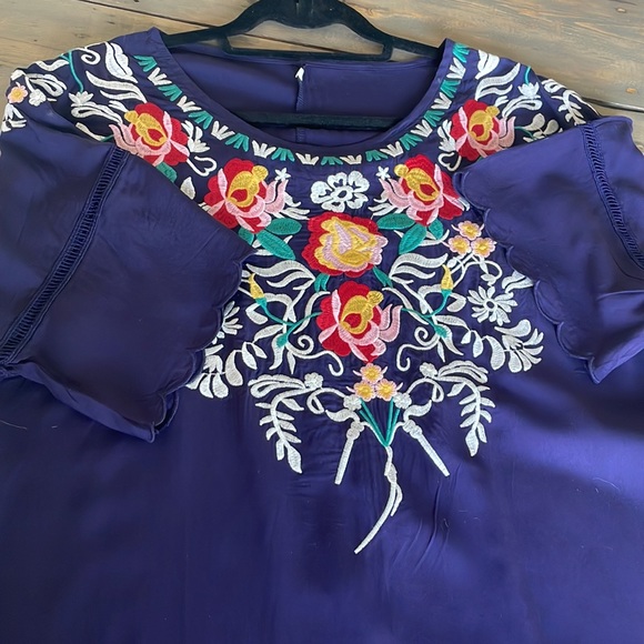 Embroidered Tunic. Never Worn. - Picture 5 of 6